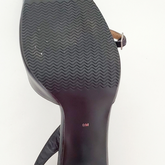 Karen Scott Shayne Slingback Pumps - Picture 9 of 10